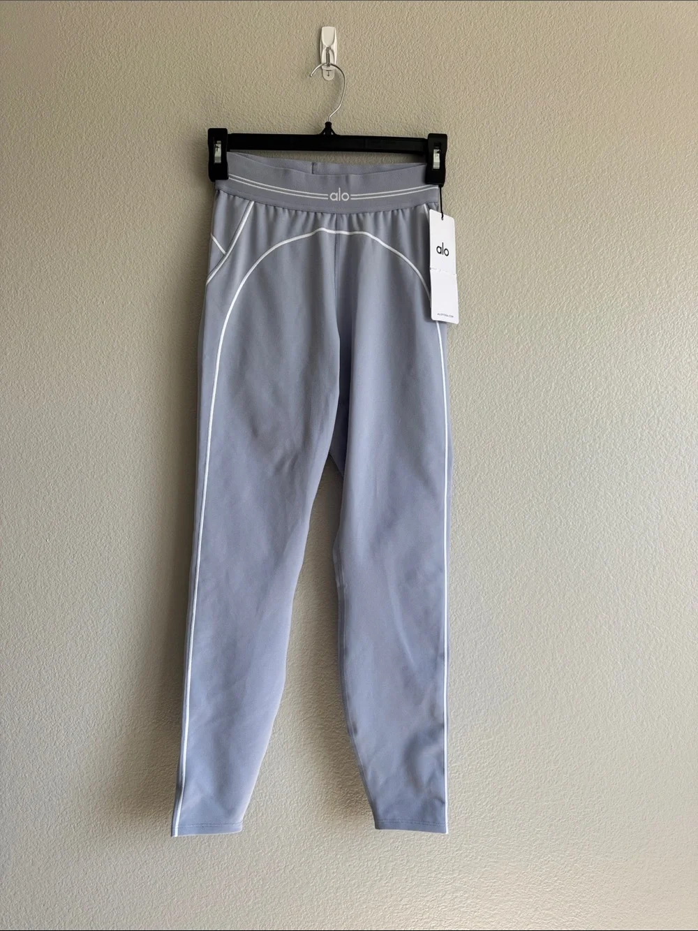 ALO Yoga nwt excellent